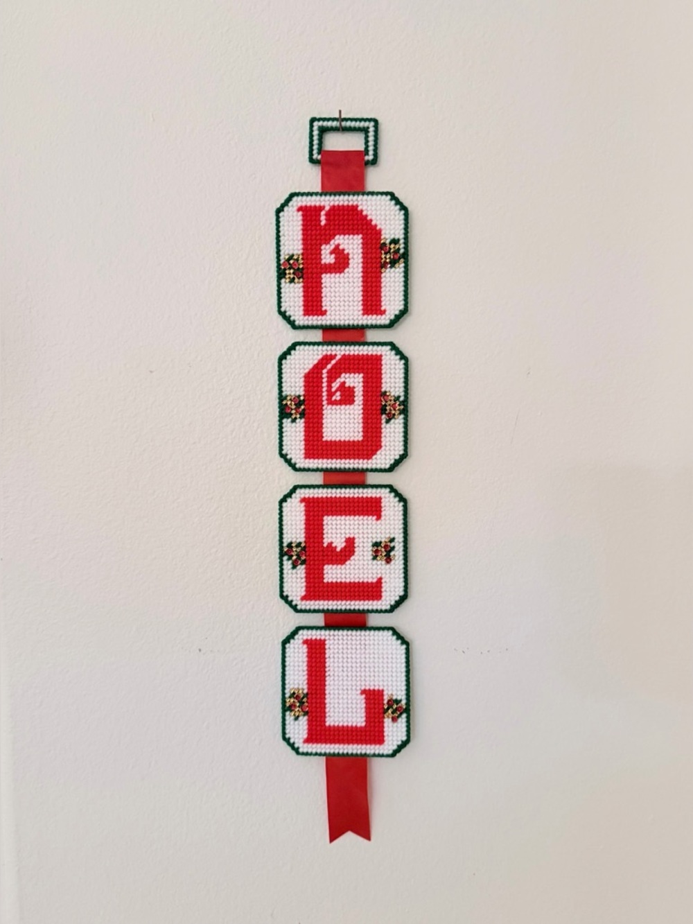 Festive 'NOEL' Needlepoint Wall Hanging - Red and Green Holiday Décor
